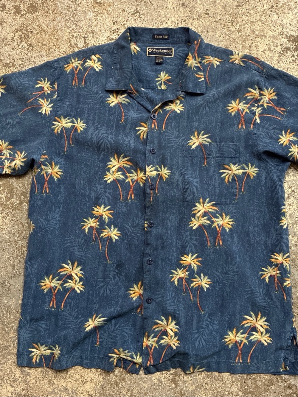 Weekenders Navy Palm-Print Short-Sleeve Button-Down Shirt